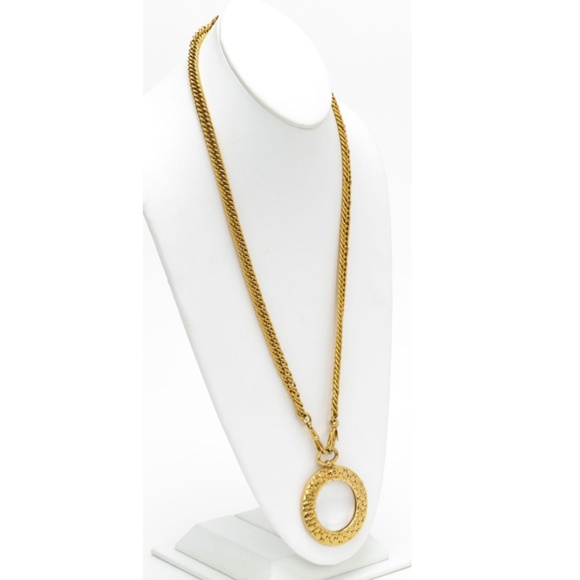 Chanel 80s Scales Textured Magnifier Necklace - Picture 3 of 5